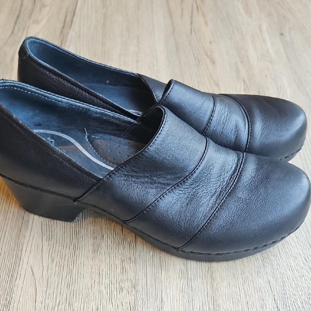 Dansko Tenley Black Leather Clogs 40/ 10-10.5